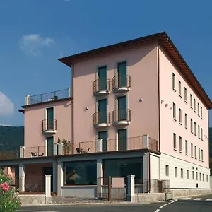 International 3*, Iseo Italia