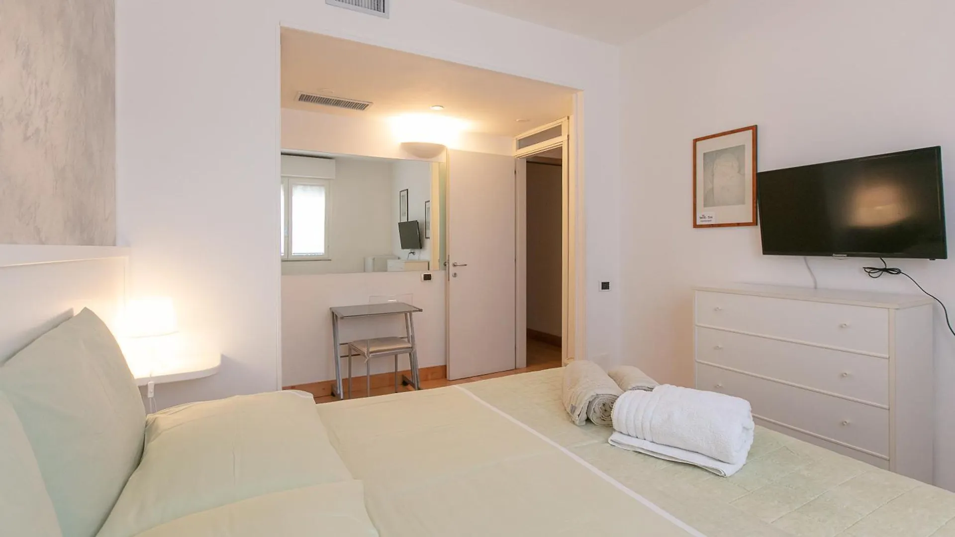 Bed and Breakfast Giardini e Mare Quartu SantʼElena 0*,  Italia